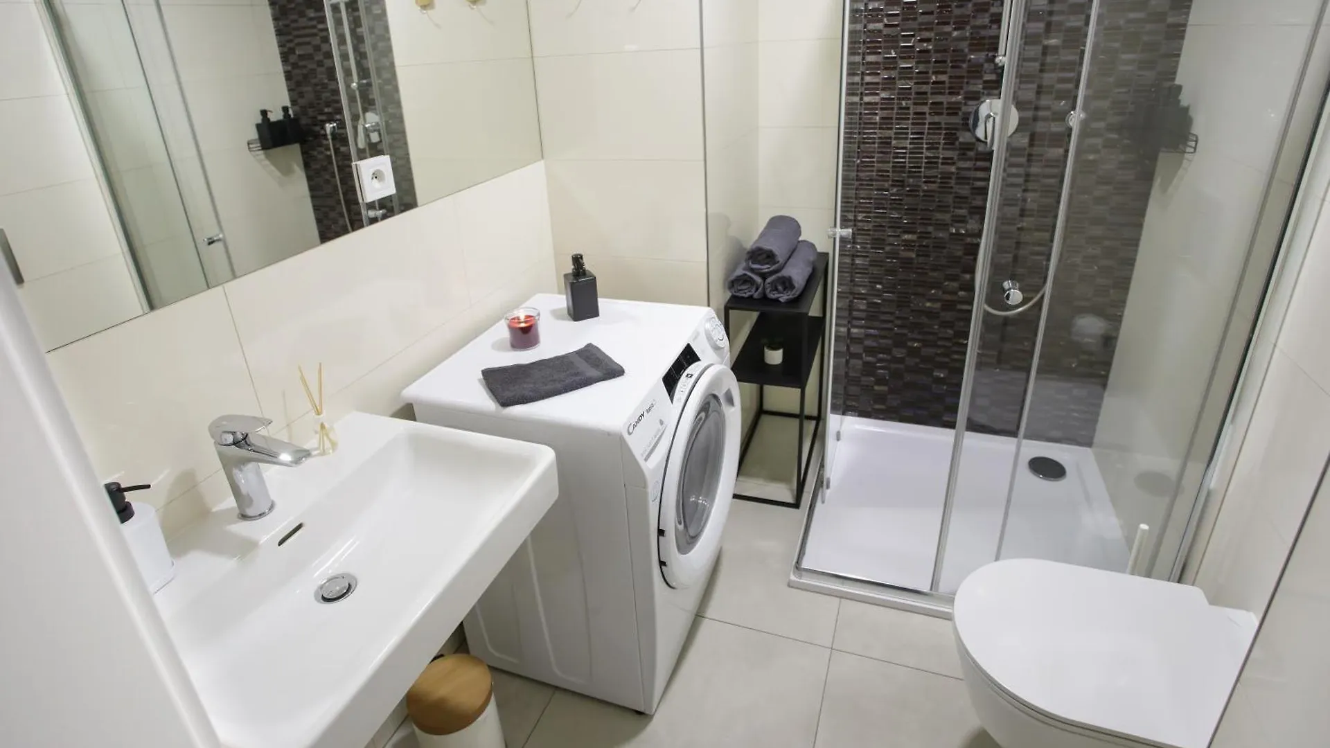 Luxury Apartment Near The Downtown Πράγα 0*,  Τσεχία