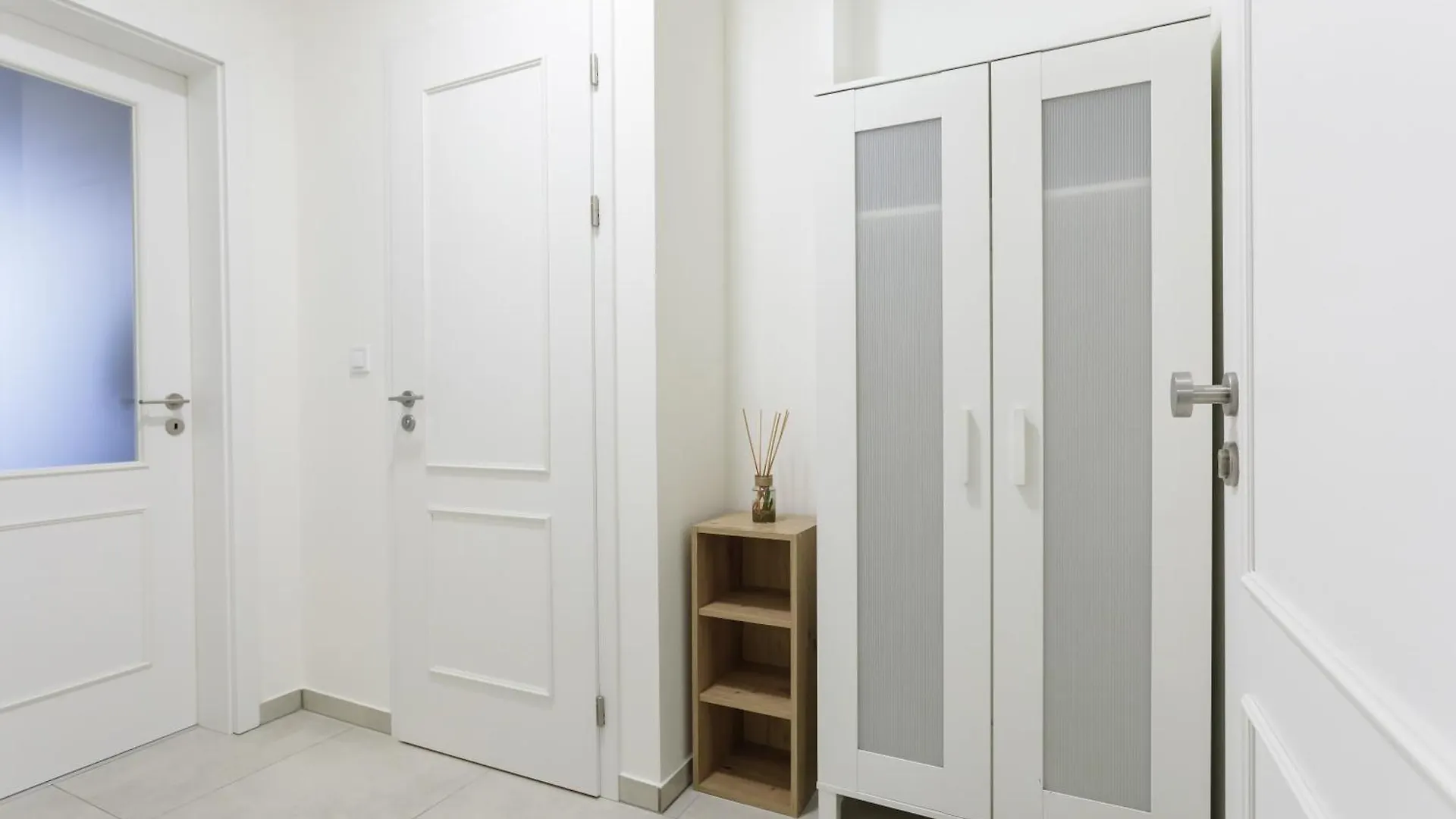 Luxury Apartment Near The Downtown Πράγα